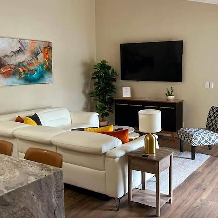 Alluring Luxury Oasis, Modern Comfort & Relaxation Wellington Exterior foto
